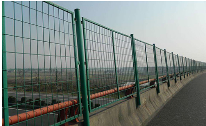 龙泉驿区道路护栏围栏网 - 价格
